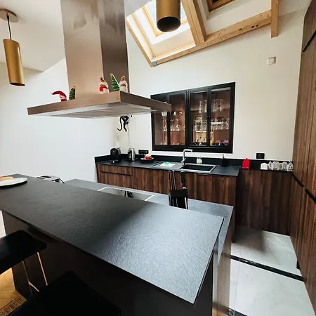 Apartment Le Capella, Magnifique Maison Au Calme Avec Garage Caen