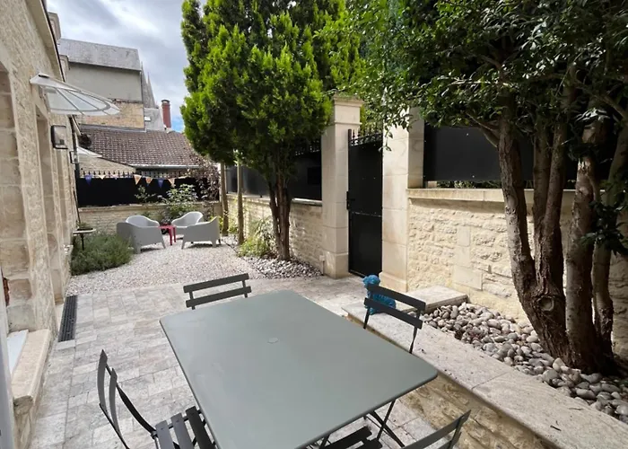 Apartment Le Capella, Magnifique Maison Au Calme Avec Garage Caen